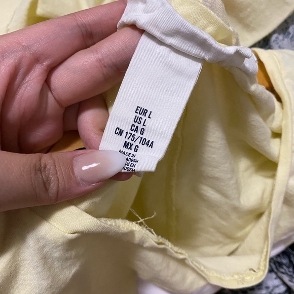 H&M Basic T-Shirt - Picture 3 of 4